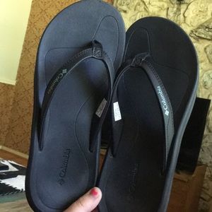 Columbia flip flops